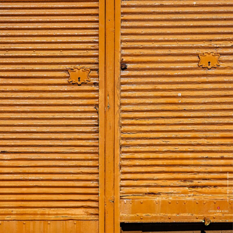 scarf-0004-sr-old-door-soufli-greece